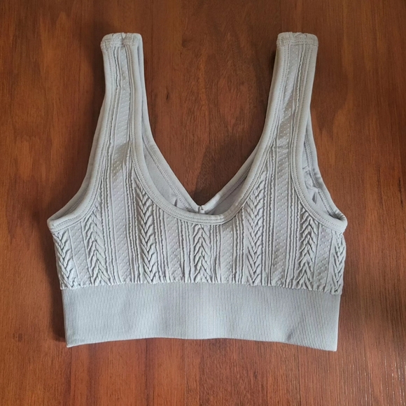 NWOT Aerie seamless cable knit padded bralette/crop top - Picture 2 of 3
